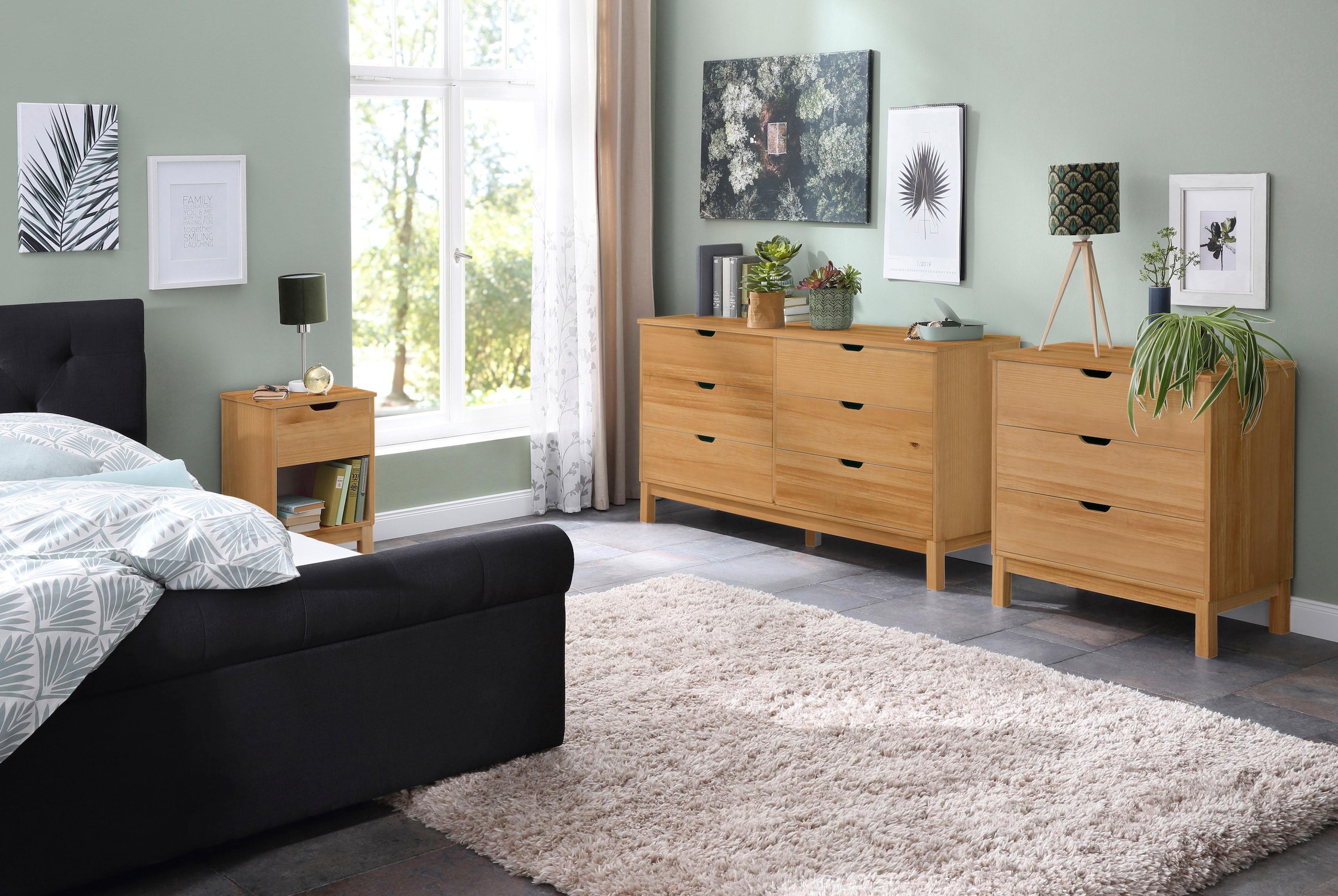 Home affaire Kommode »Post« aus massivem Kiefernholz, mit Stauraummöglichkeiten, Breite 76 cm