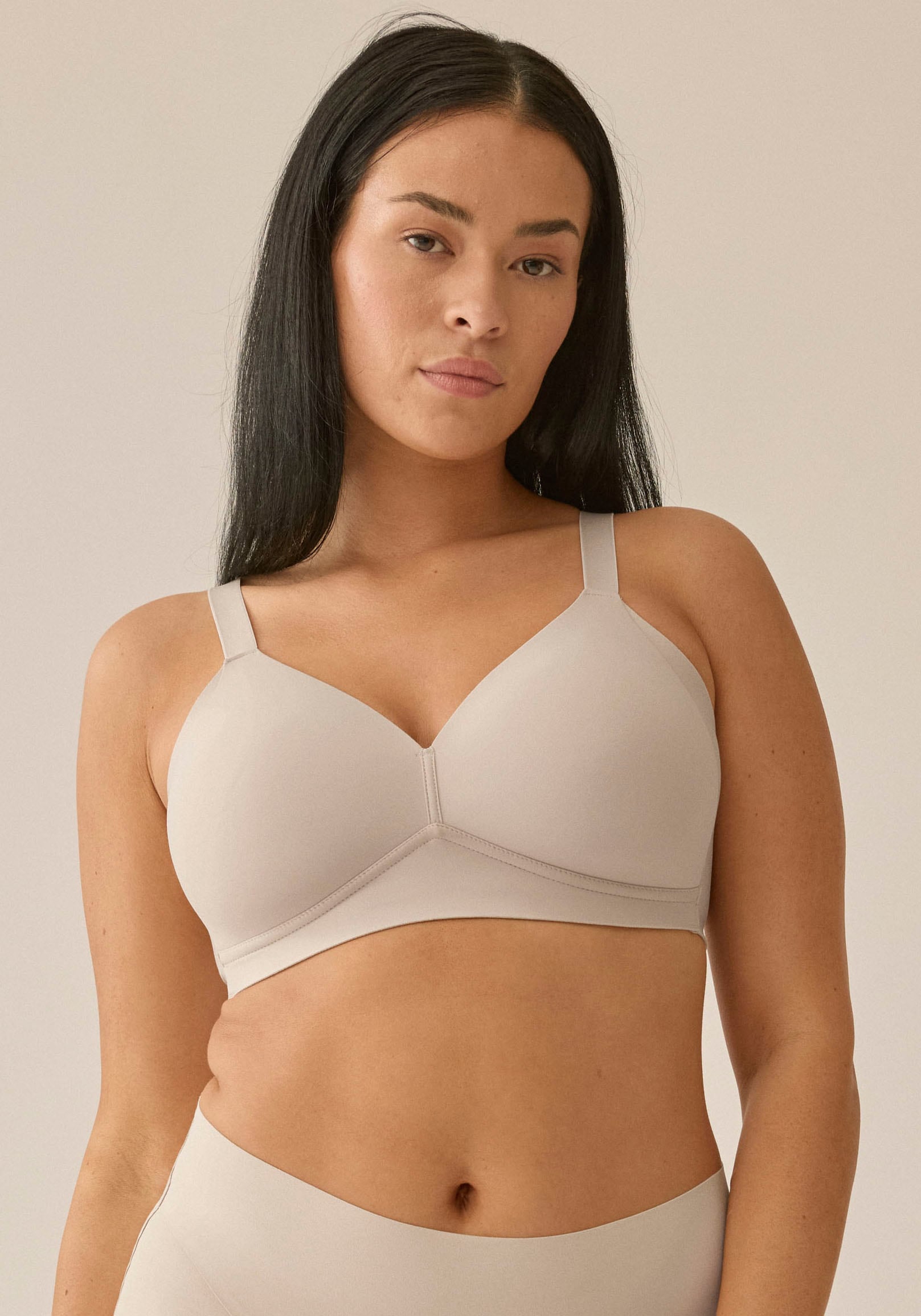 Naturana Soft-BH »Smoothing« flache nahtlose Abschlüsse, breites Unterbrustband, ohne Bügel, basic