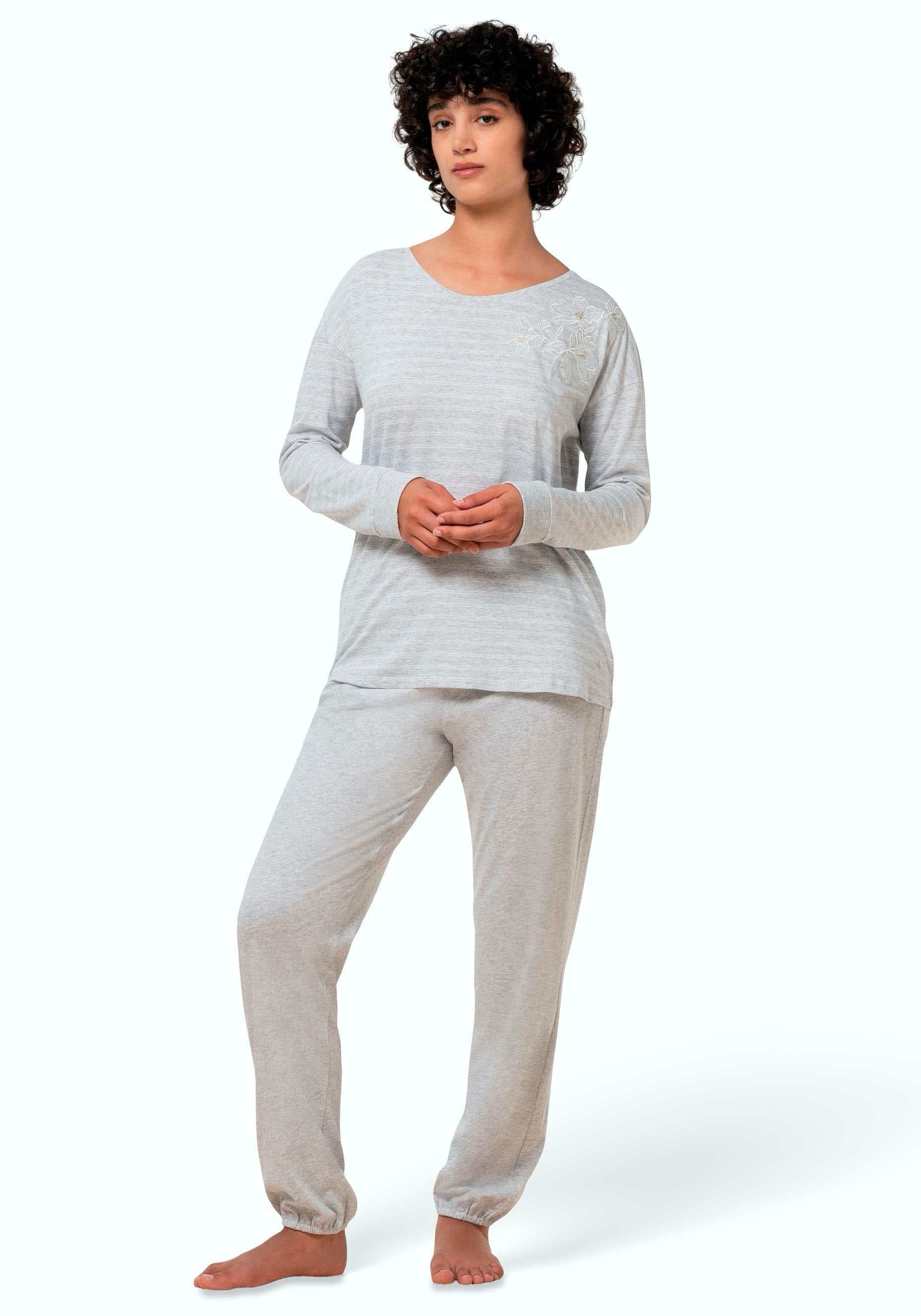 Triumph Pyjama, (2 tlg.), ♕ gestreift bei Damen-Schlafanzug
