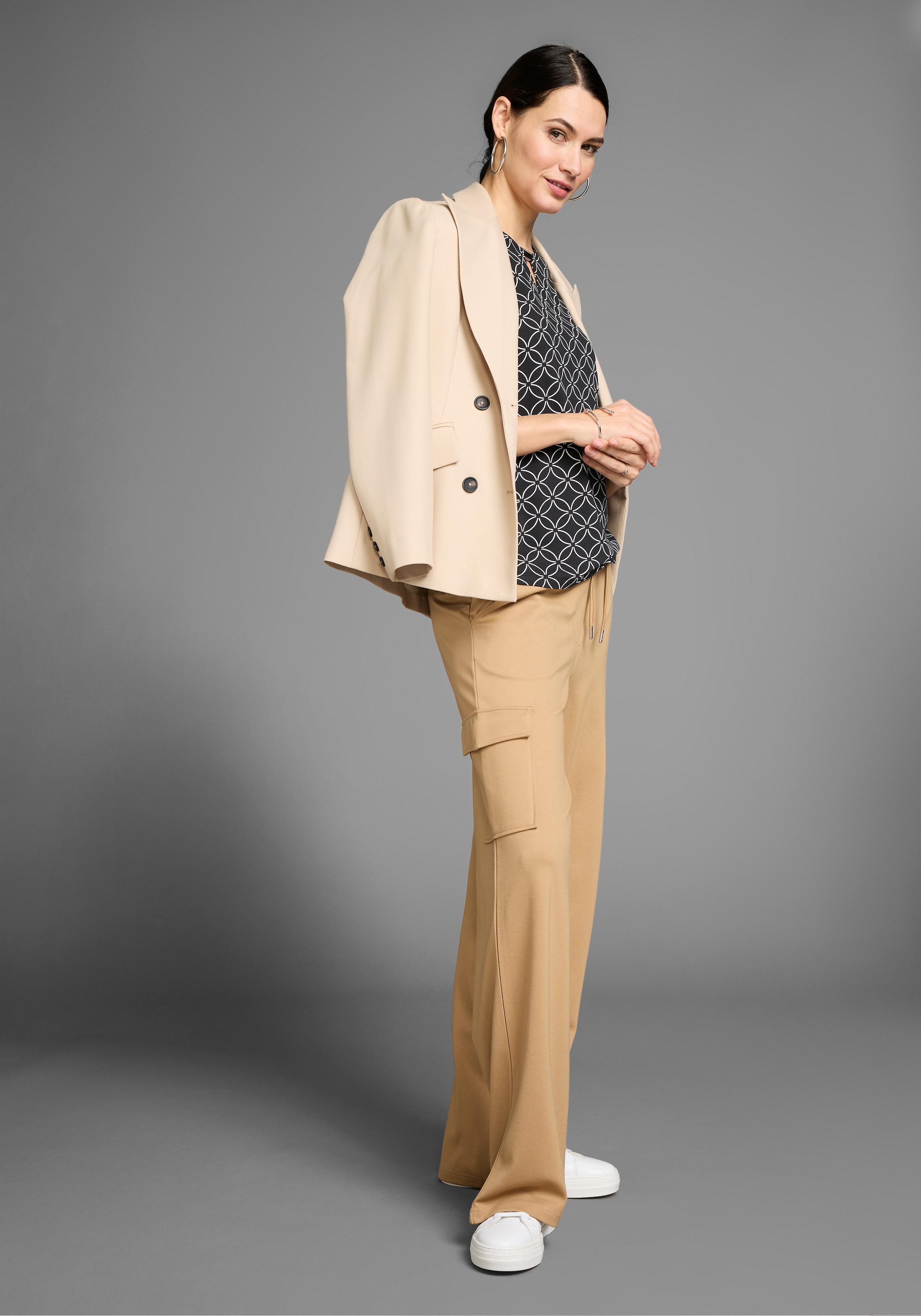 HECHTER PARIS Kurzarmshirt mit Zierdetail und Alloverprint