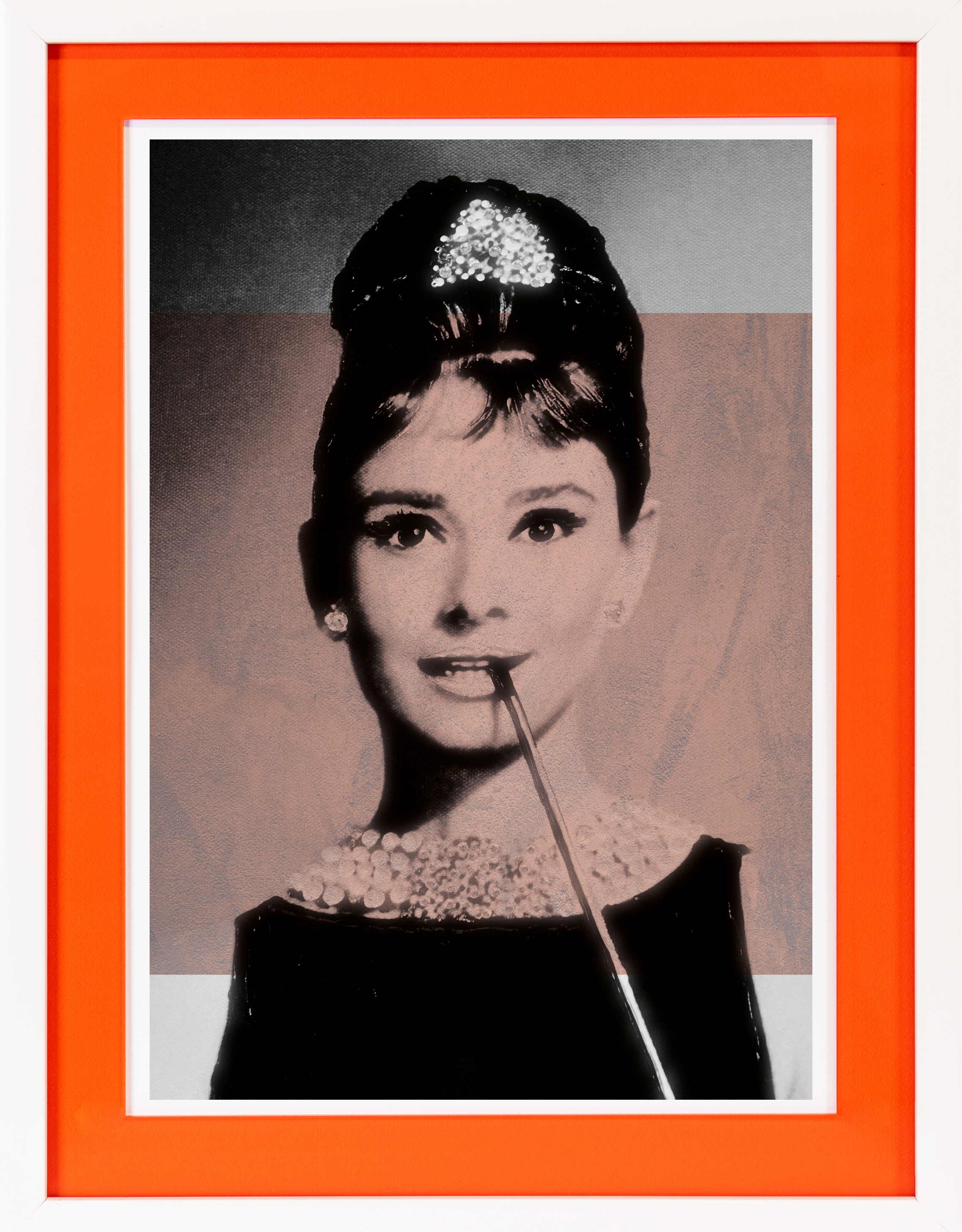 queence Bild mit Rahmen »Frühstück bei Tiffany, Audrey Hepburn«, Bilder von Frauen-Film-Filmfiguren-Foto-Frau, (1 St.), Poster mit buntem Acrylglas Passepartout