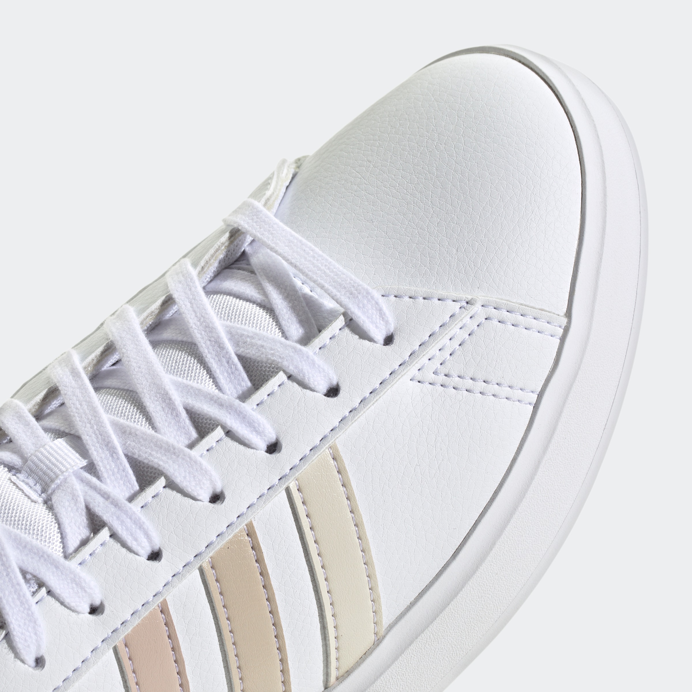 adidas Sportswear Sneaker »GRAND COURT 2.0«, Design auf den Spuren des adidas Superstar