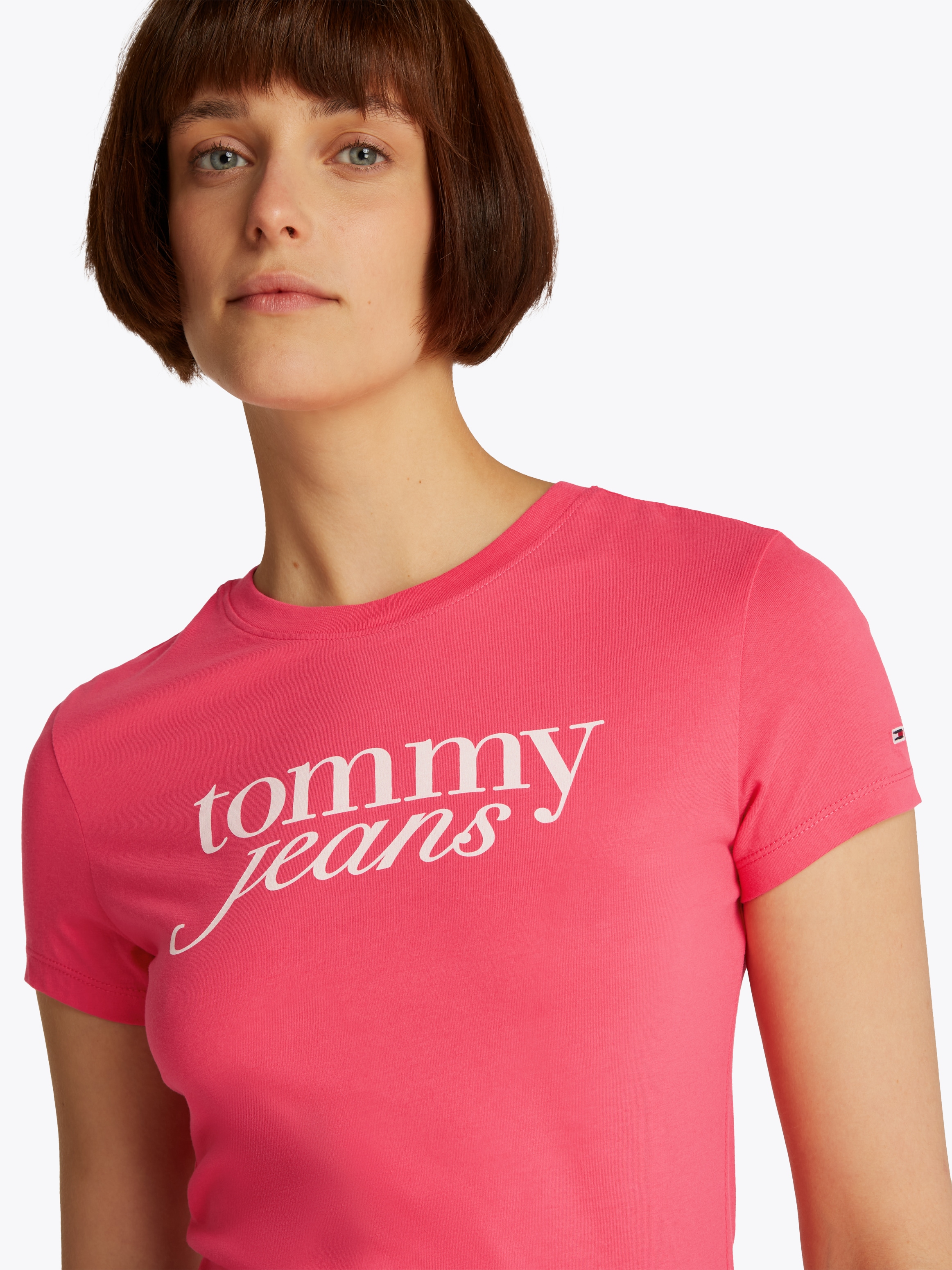 Tommy Jeans T-Shirt, mit Logodruck auf der Brust