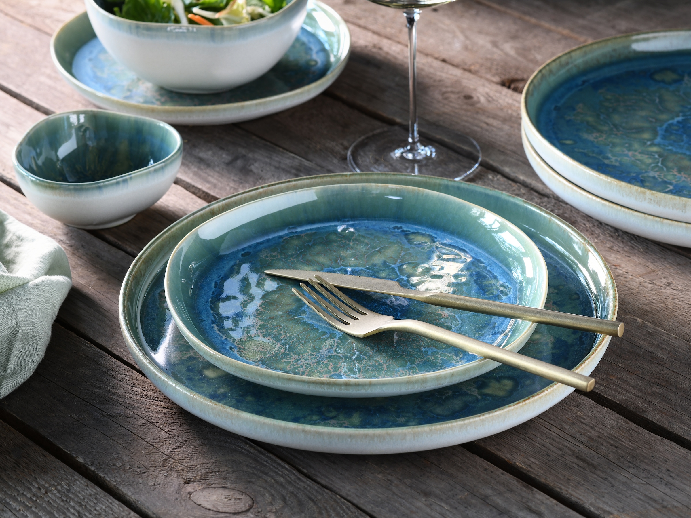 CreaTable Teller-Set »Yuki, Teller Set 8-tlg« Reaktiver intensiv leuchtender Digitaldruck