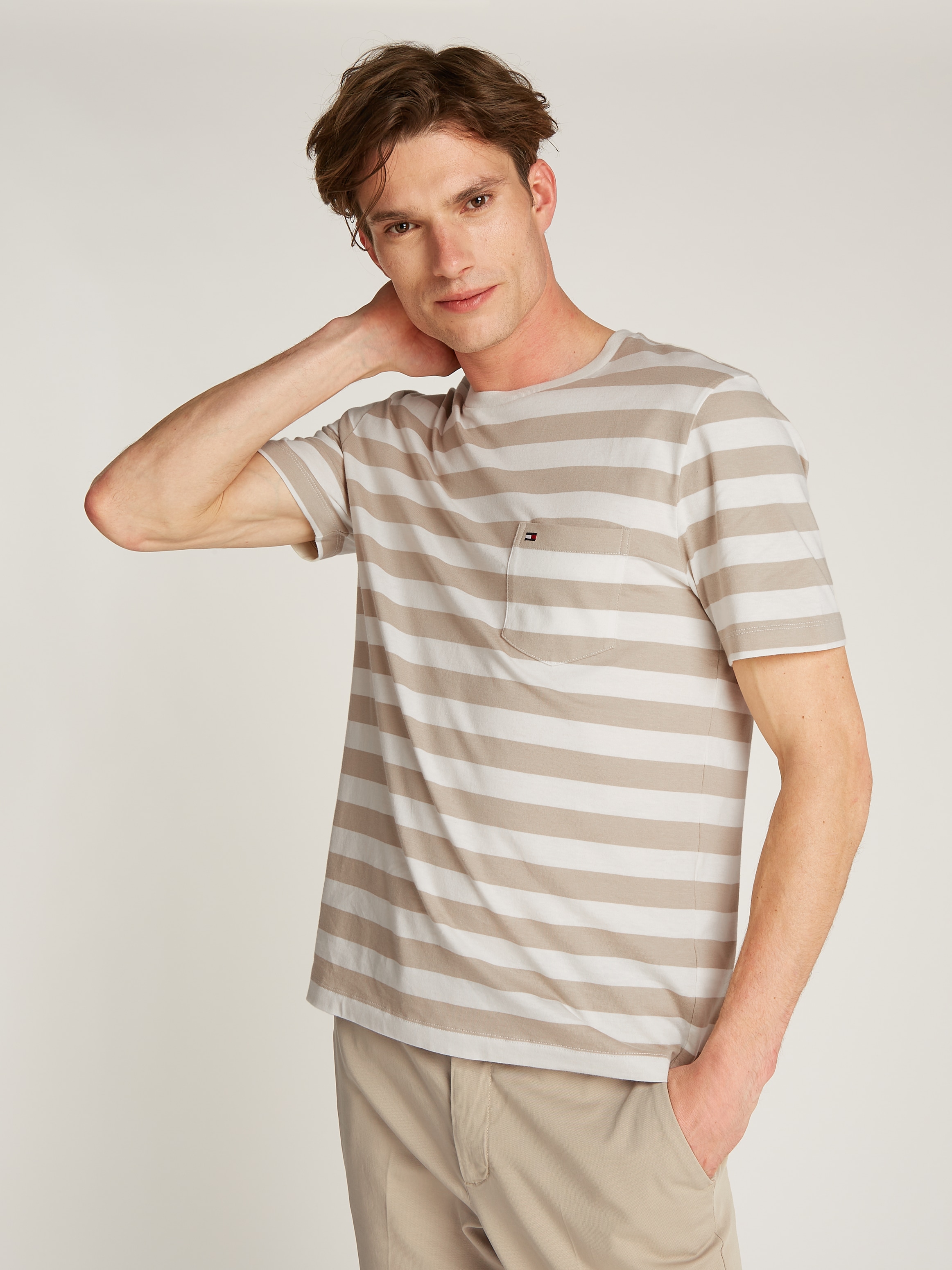 Tommy Hilfiger T-Shirt »ESSENTIAL SOLID POCKET TEE«