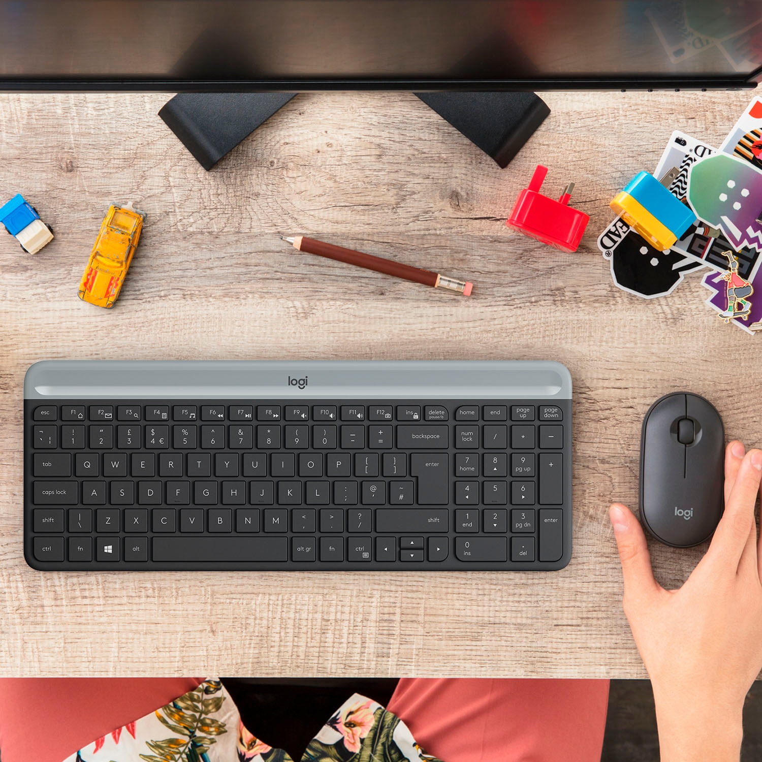Logitech Tastatur »MK470«, (Angenehmes Tippen-Antirutsch-Füße-Fn-Tasten-Lautstärkeregler-Multimedia-Tasten-Windows-Sperrtaste-Ziffernblock)