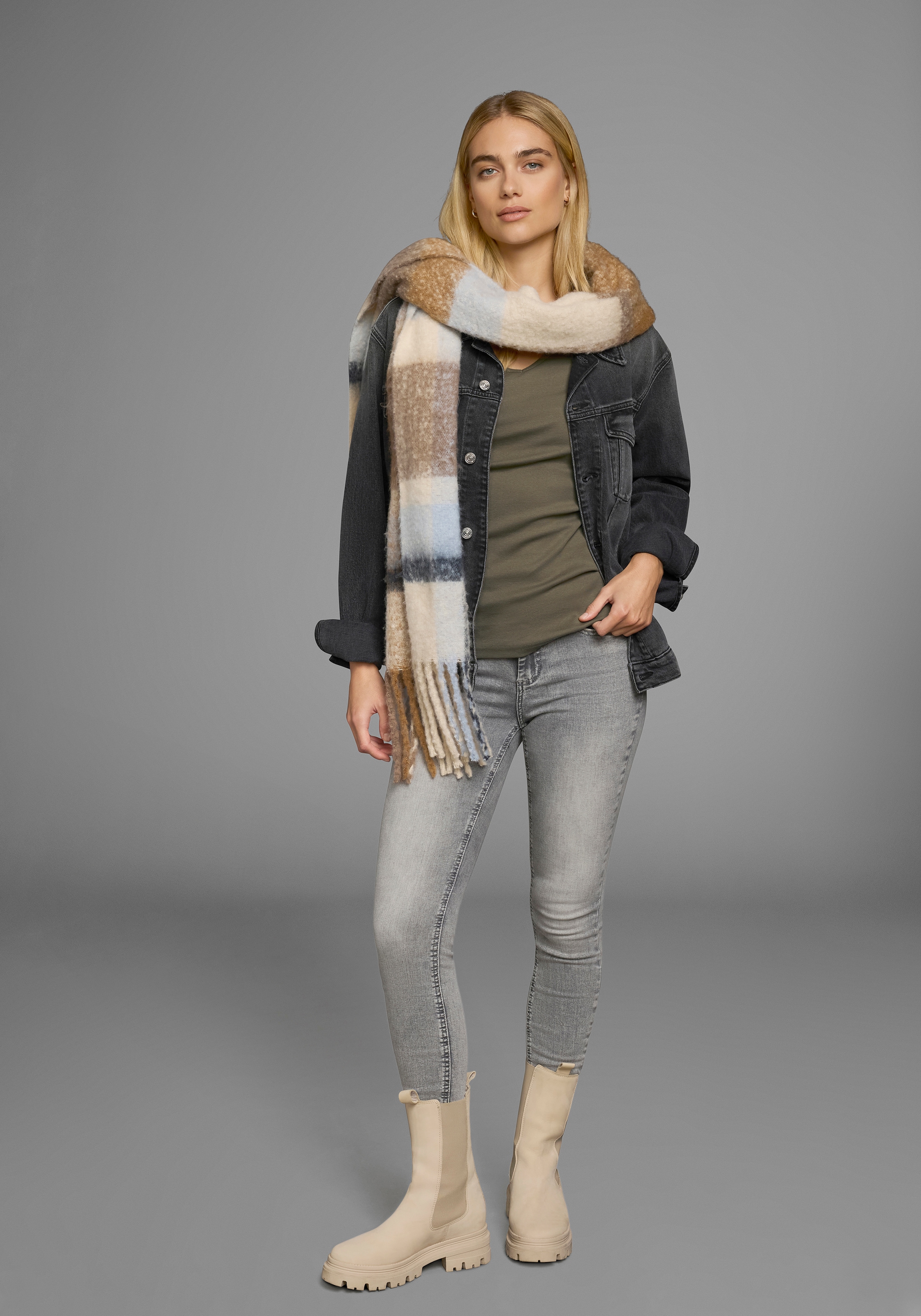Flashlights V-Shirt, (Packung, 2 tlg., 2er-Pack), unifarben, V-Ausschnitt, Basic-Stil, aus Baumwolle, im 2er-Pack