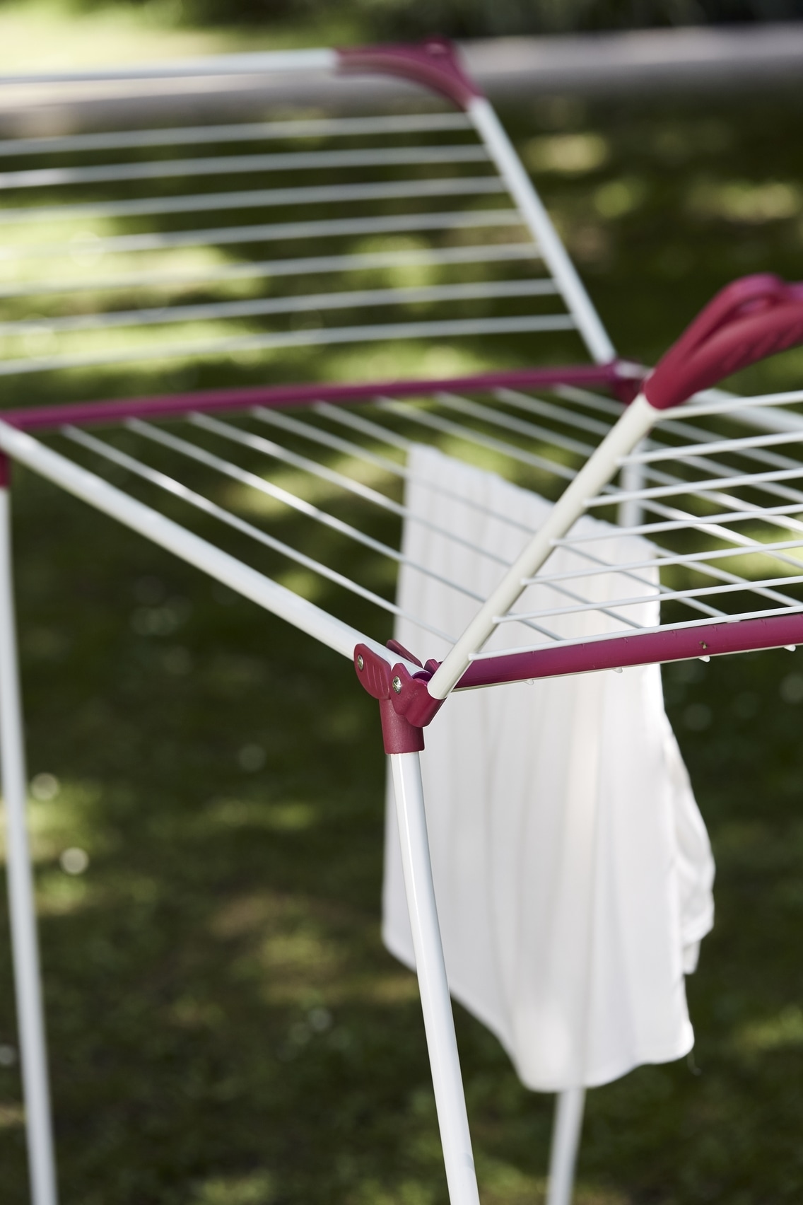 WENKO Wäscheständer »Modell Summer Dry«, Flügelwäschetrockner, 13 m Trockenlänge, platzsparend zusammenklappbar