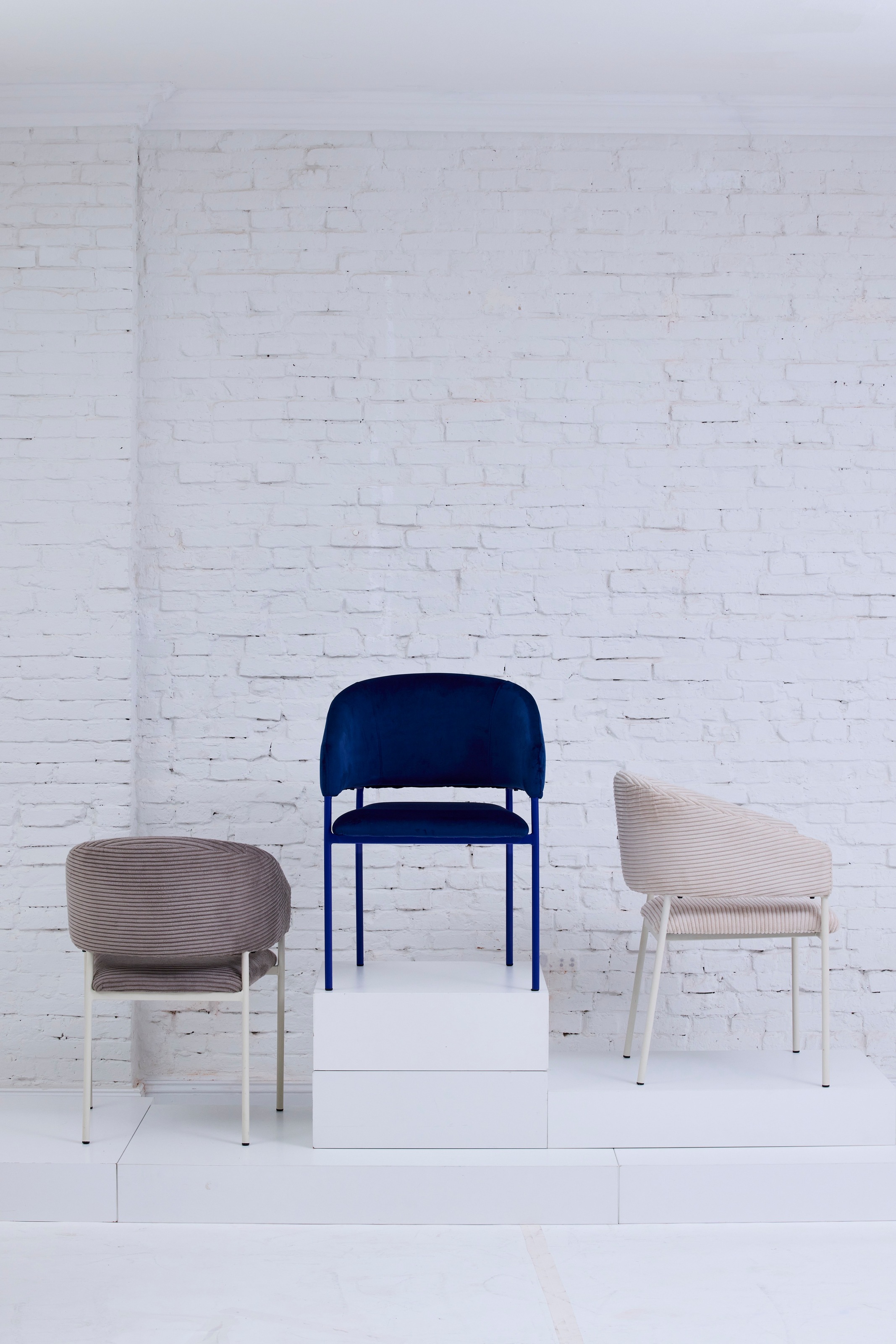 TOM TAILOR HOME Armlehnstuhl »EMBRACE ARMCHAIR« (Set) 2 Stk.Esszimmerstuhl, mit Armlehnen, 4-Fußgestell, Rückenausschnitt