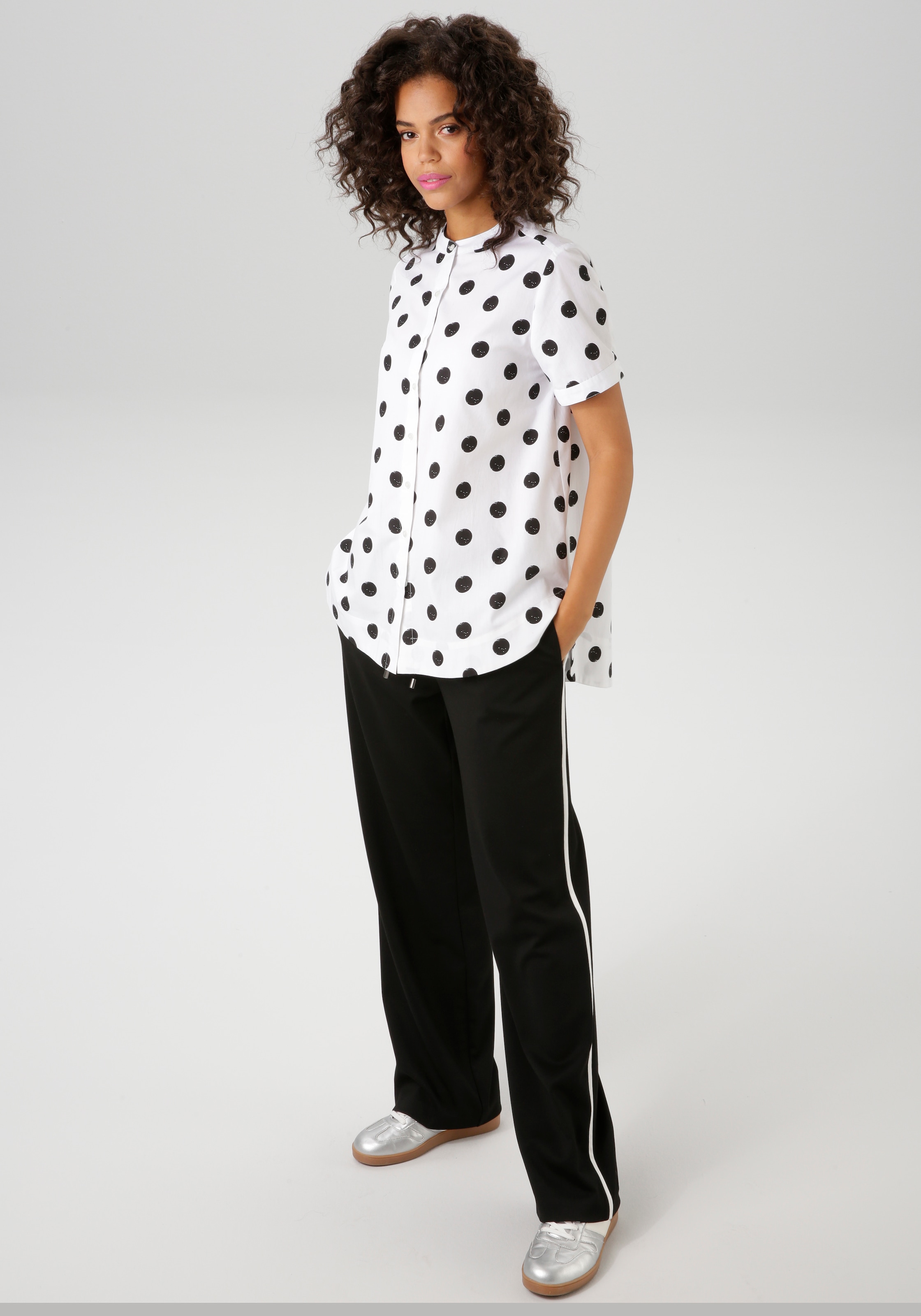 Aniston CASUAL Longbluse, mit coolen Punkten bedruckt