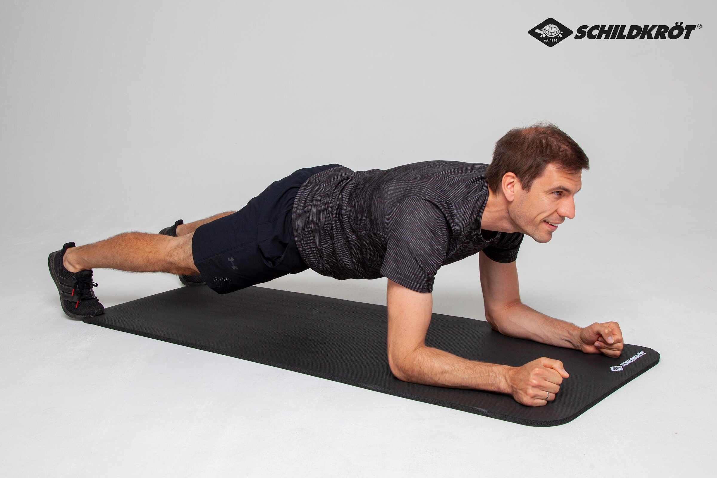 Schildkröt Fitnessmatte »Fitnessmatte 15mm (schwarz)« nkl. Transport-Gurtband