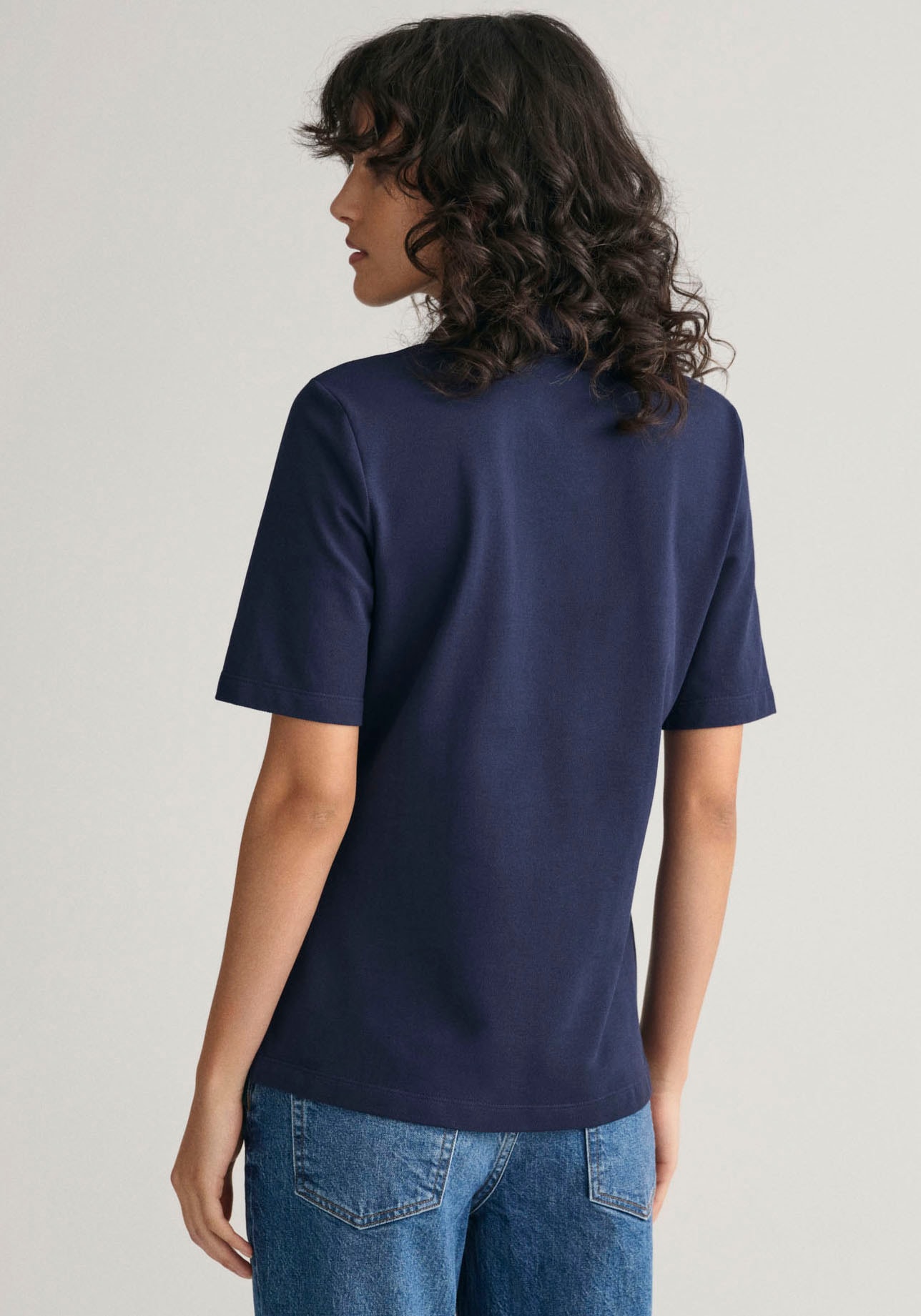 Gant Poloshirt »SLIM SHIELD KA PIQUE POLO«, mit grafischer Logostickerei  auf der Brust online bestellen | UNIVERSAL