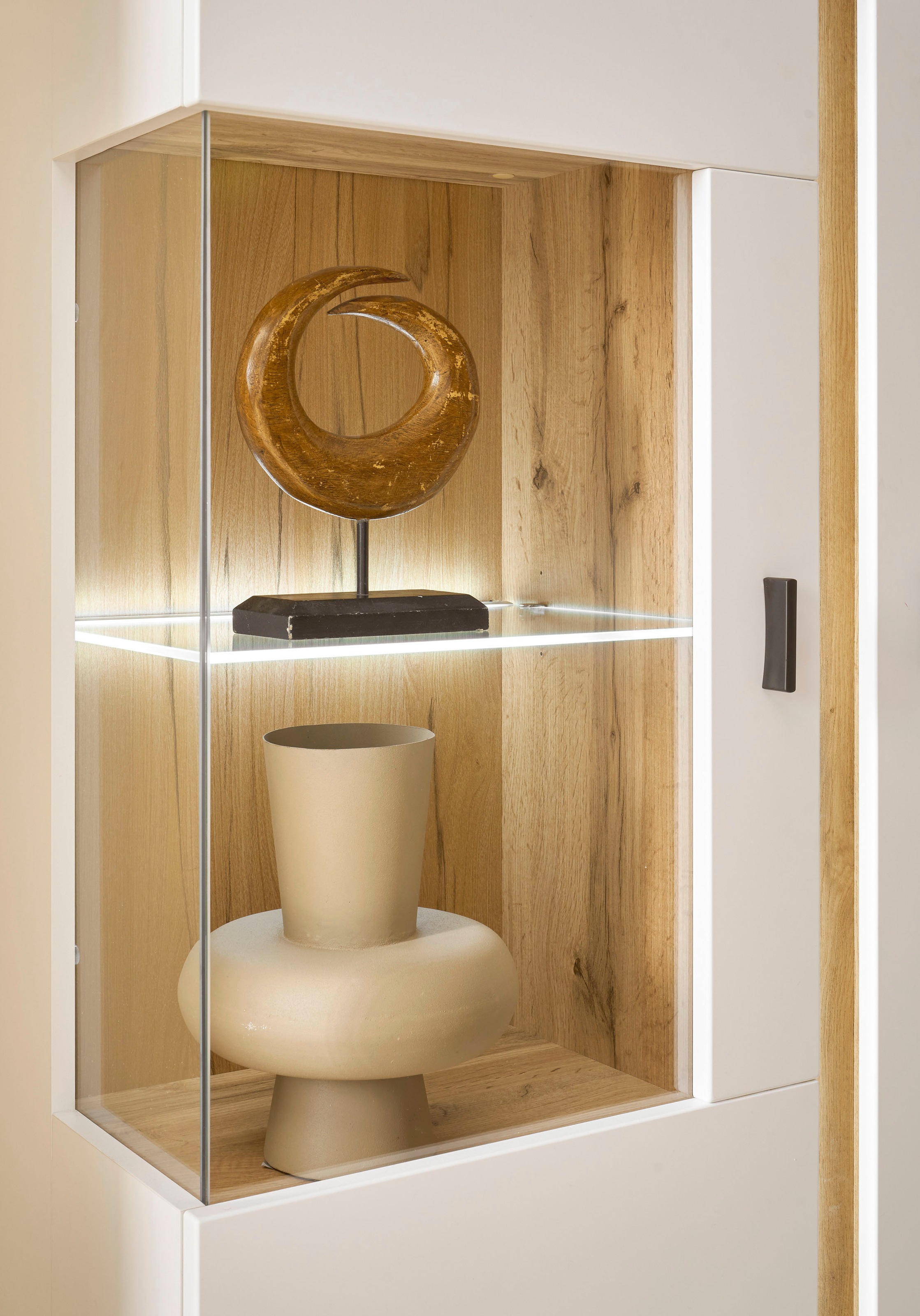 INOSIGN Vitrine »LONG ISLAND, Stauramvitrine«, (1 St.), in moderner Trendfarbe,inklusive senkrechter Beleuchtung,Breite 80 cm