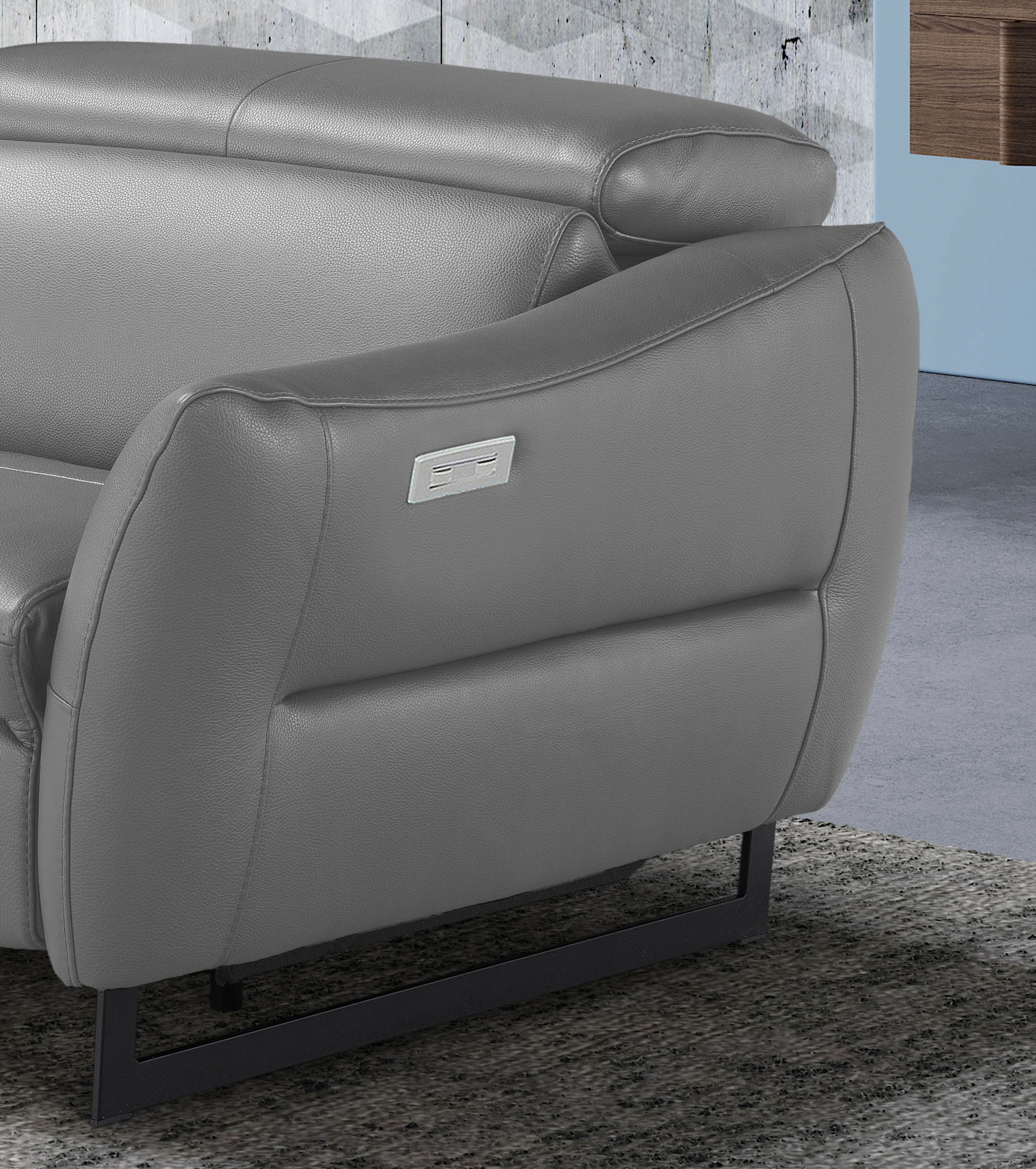 Egoitaliano 2,5-Sitzer »Dafne, elegantes Designsofa mit hohem Sitzkomfort«, mit und ohne elektrischer Relaxfunktion, Kopfteile manuell verstellbar