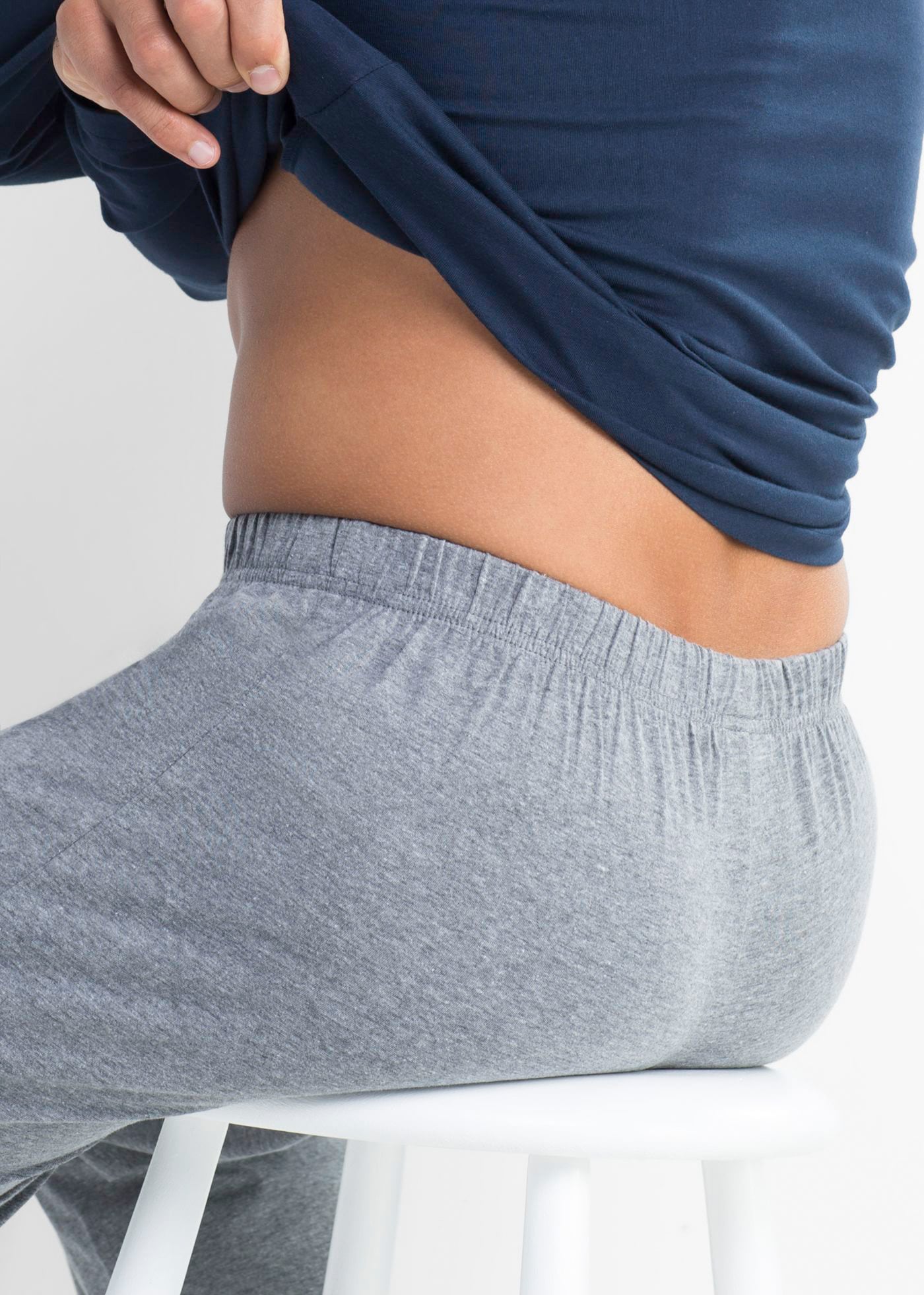 bonprix Pyjama »Pyjama mit Baumwolle und langen Ärmeln« Set, 2 lockere Passform, aus Baumwolle, mit sanfter Melierung