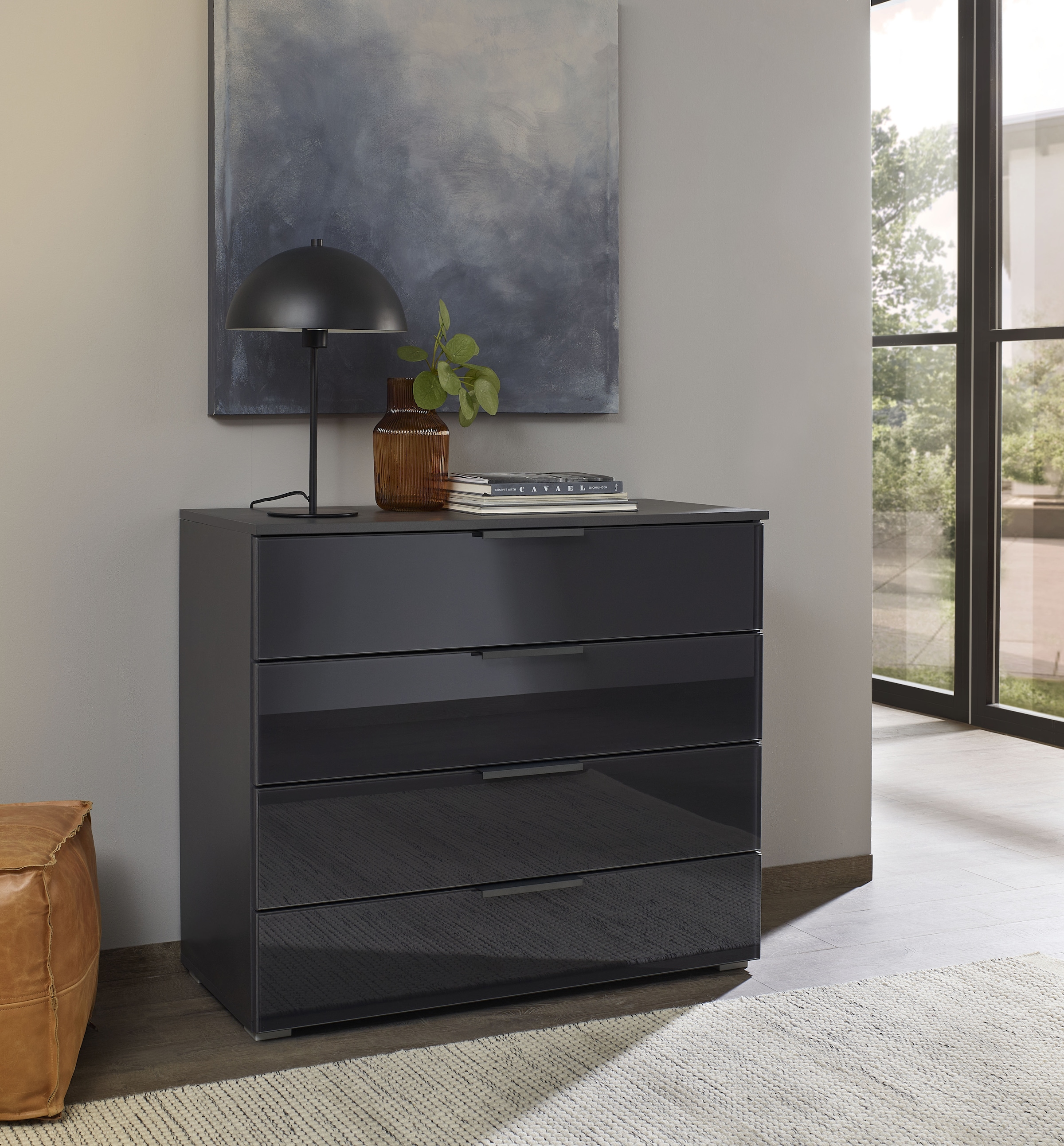 rauch Schubkastenkommode »Sideboard Kommode Schubkastenkommode KOLUNA mit Glasfront«, (Breite 80 cm), vier große und geräumige Schubladen mit viel Stauraum MADE IN GERMANY