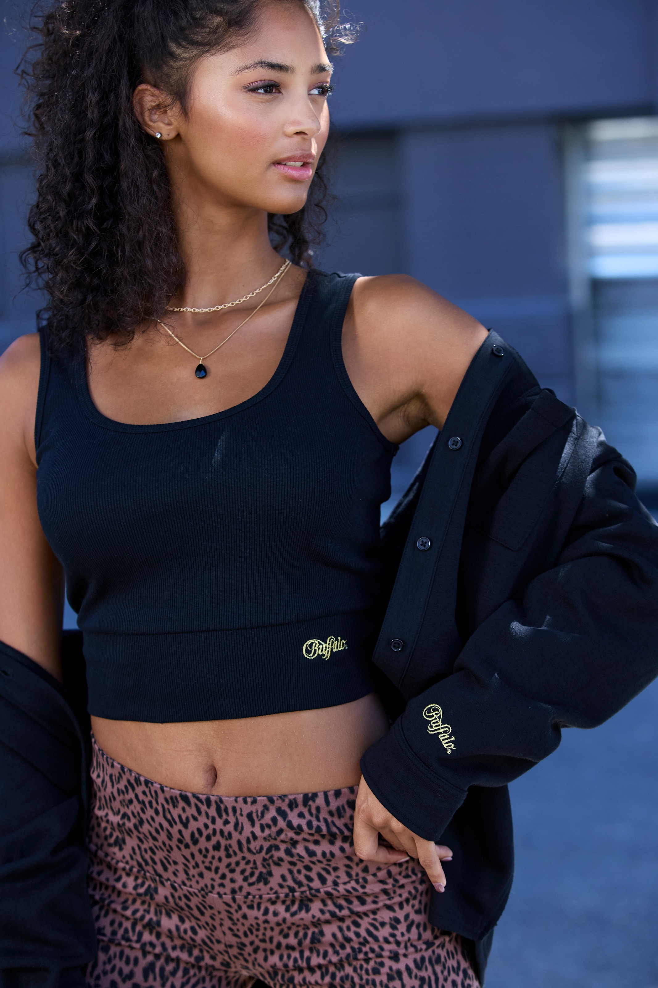 Buffalo Crop-Top, in Rippstruktur mit breitem Bund