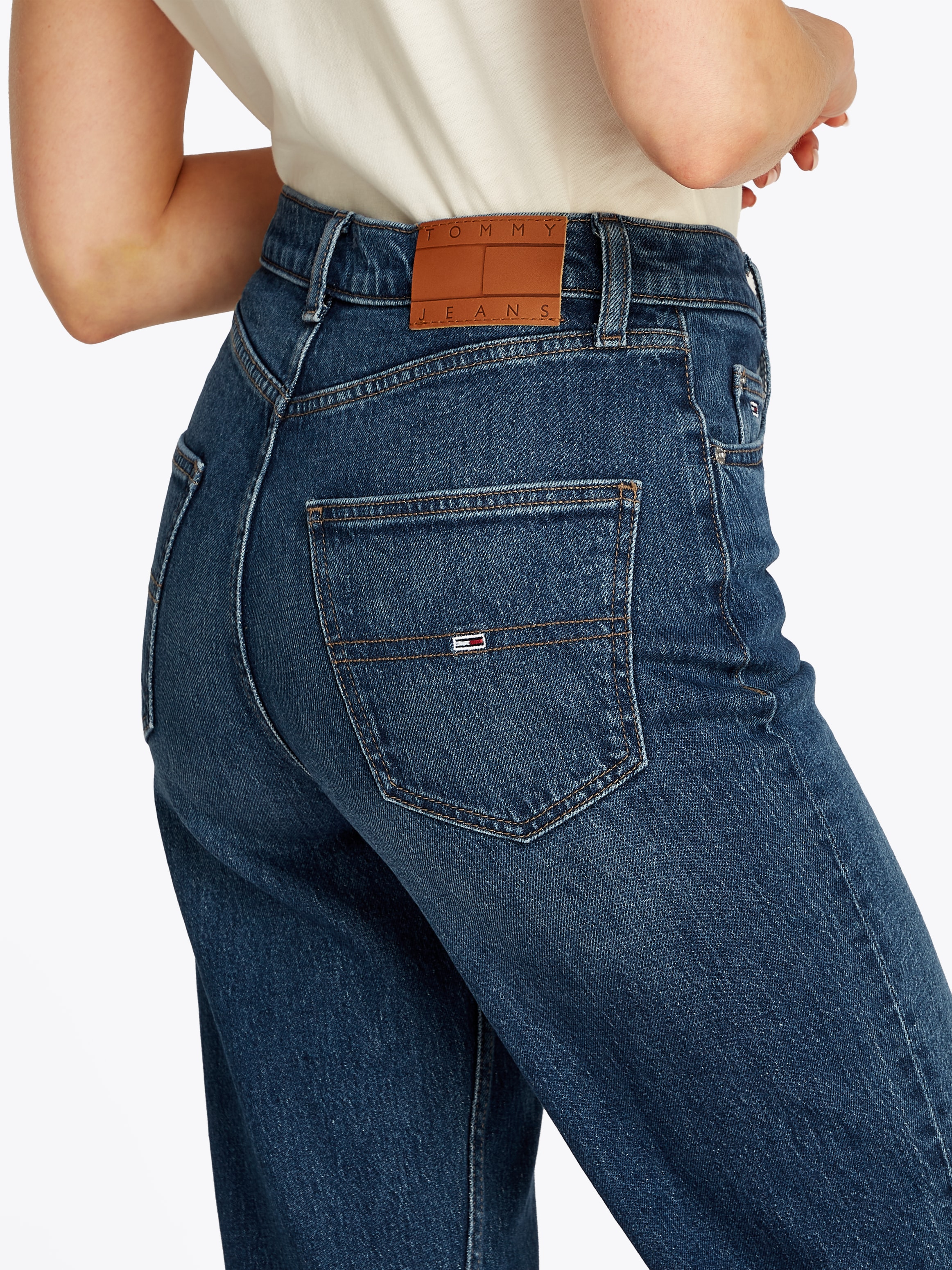 Tommy Jeans Straight-Jeans »LAYLA HR SLIM STR«, in Knöchellänge