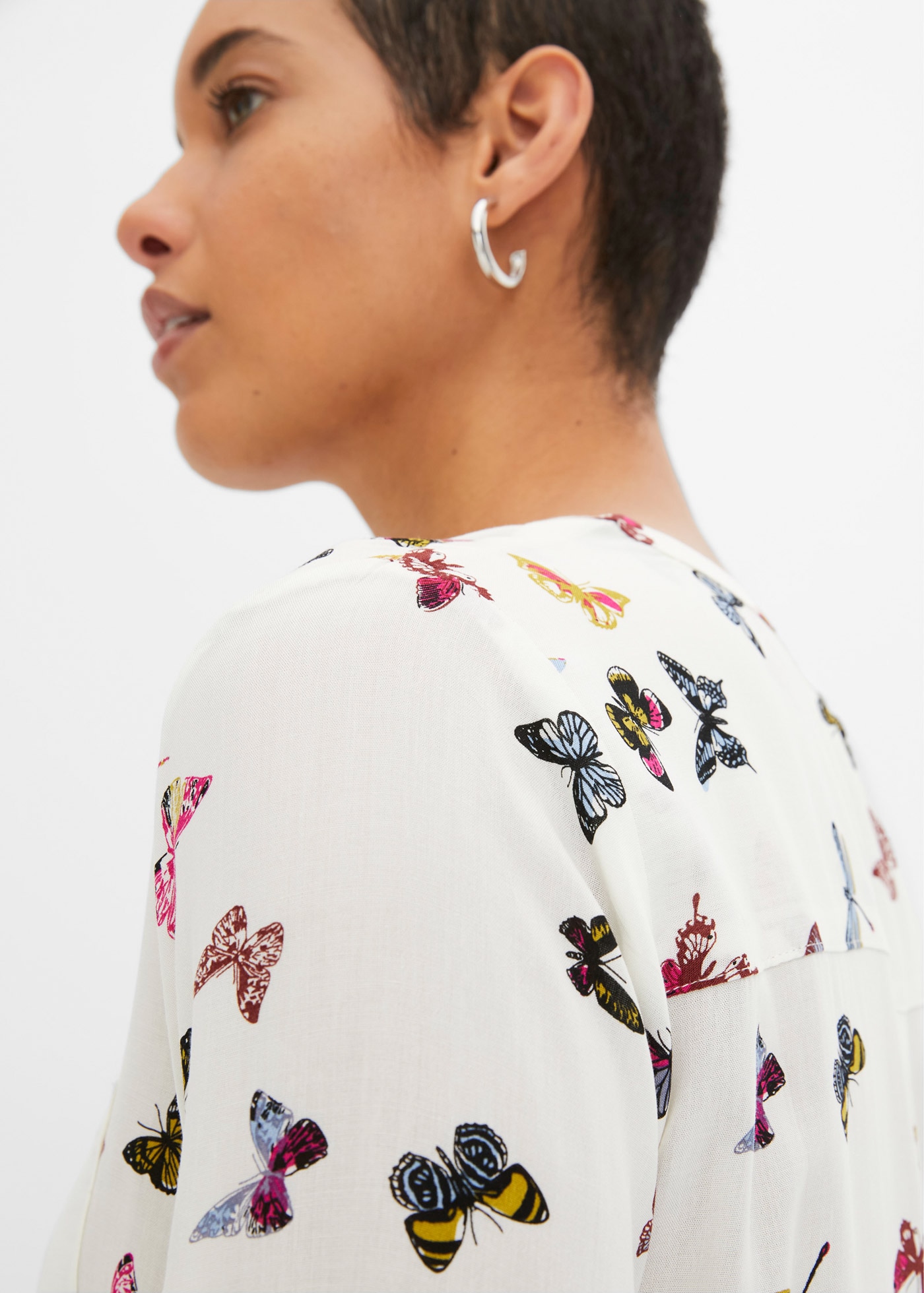 bonprix Langarmbluse »Bluse aus fließender Viskose« Oversize-Passform, für vielseitige Anlässe, aus Viskose