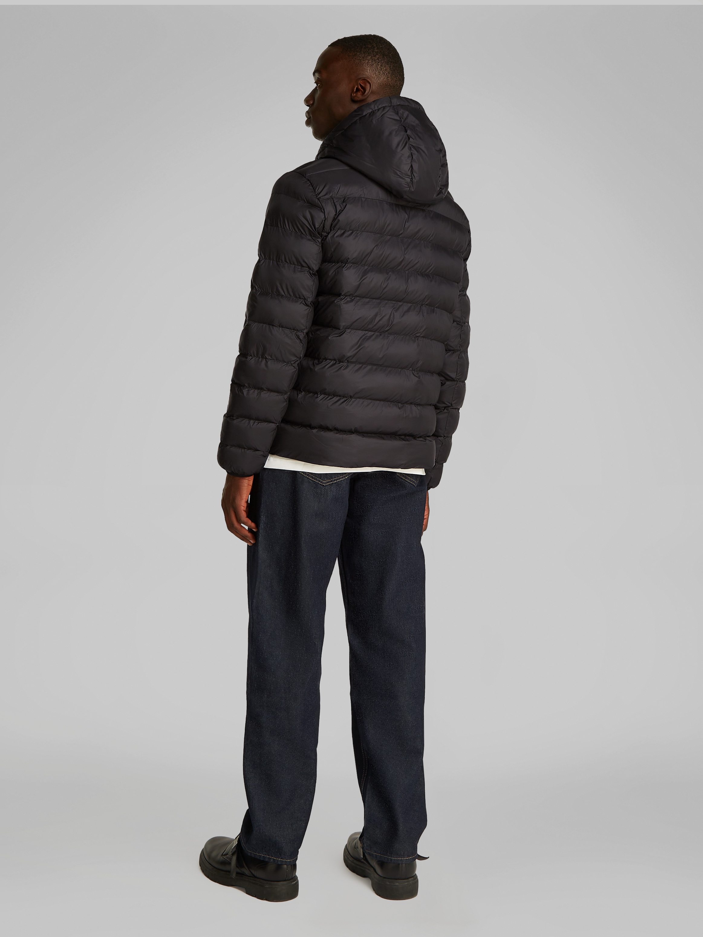 Calvin Klein Outdoorjacke »RECYCLED HOODED PUFFER JACKET«, mit Kapuze, mit Logopatch