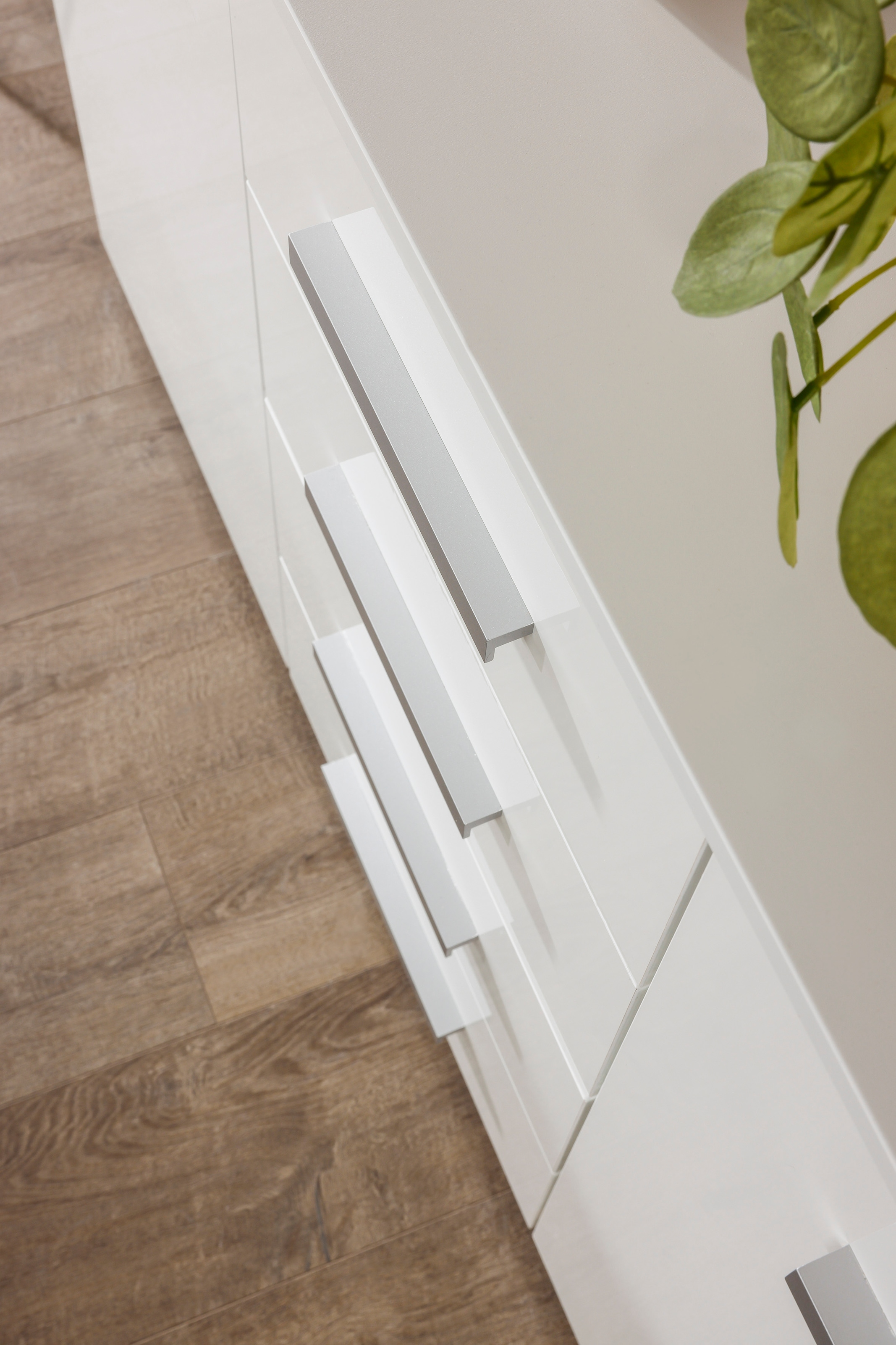 rauch Schubkastenkommode »Sideboard Kommode Kombikommode KOLUNA mit Hochglanzfront«, mit 4 Schubkästen und 2 Türen sowie Metallgriffen MADE IN GERMANY