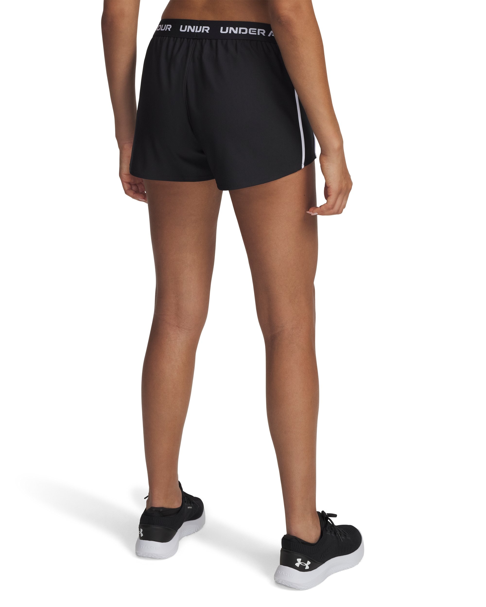 Under Armour® Trainingsshorts »TECH PLAY UP SHORTS«  mit Eingrifftaschen, aus leichtem Material