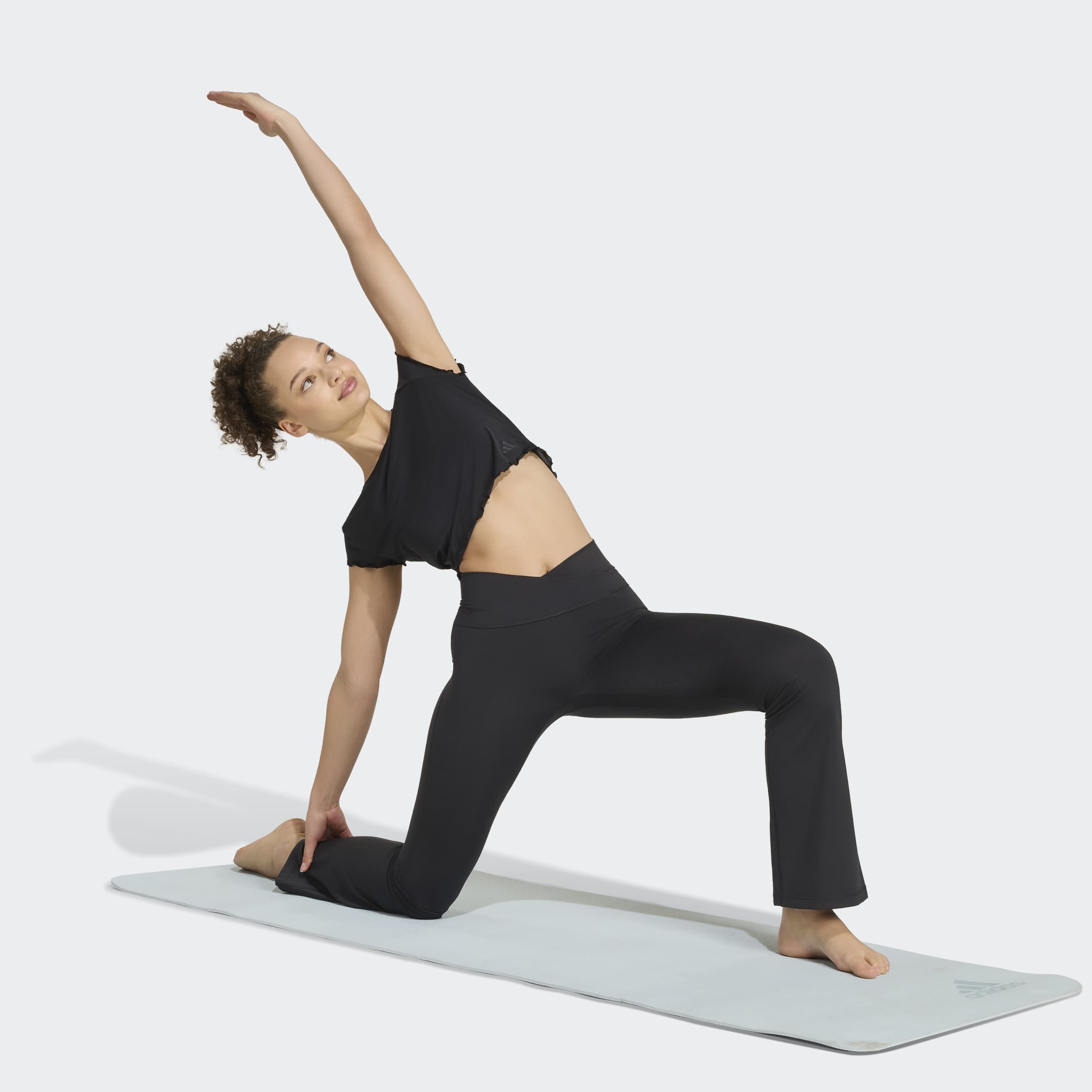 adidas Performance Trainingstights »3-STREIFEN STUDIO ALL ME FLARE X-OVER LEGGINGS«