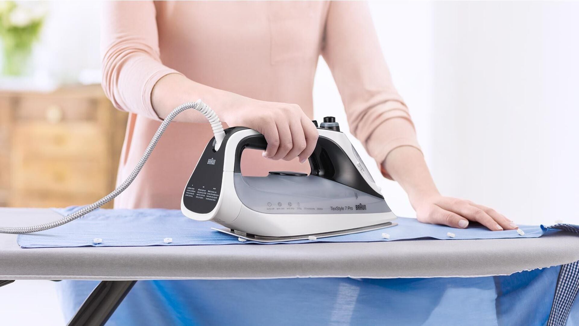 Braun Dampfbügeleisen »TexStyle 7 SI 7149 WB - 2.900 W, 220 g Dampfstoß, 300 ml Wassertank«, 2900 W, 50 g Dampfmenge, EloxalPlus Bügelsohle, autom. Sicherheitsabschaltung
