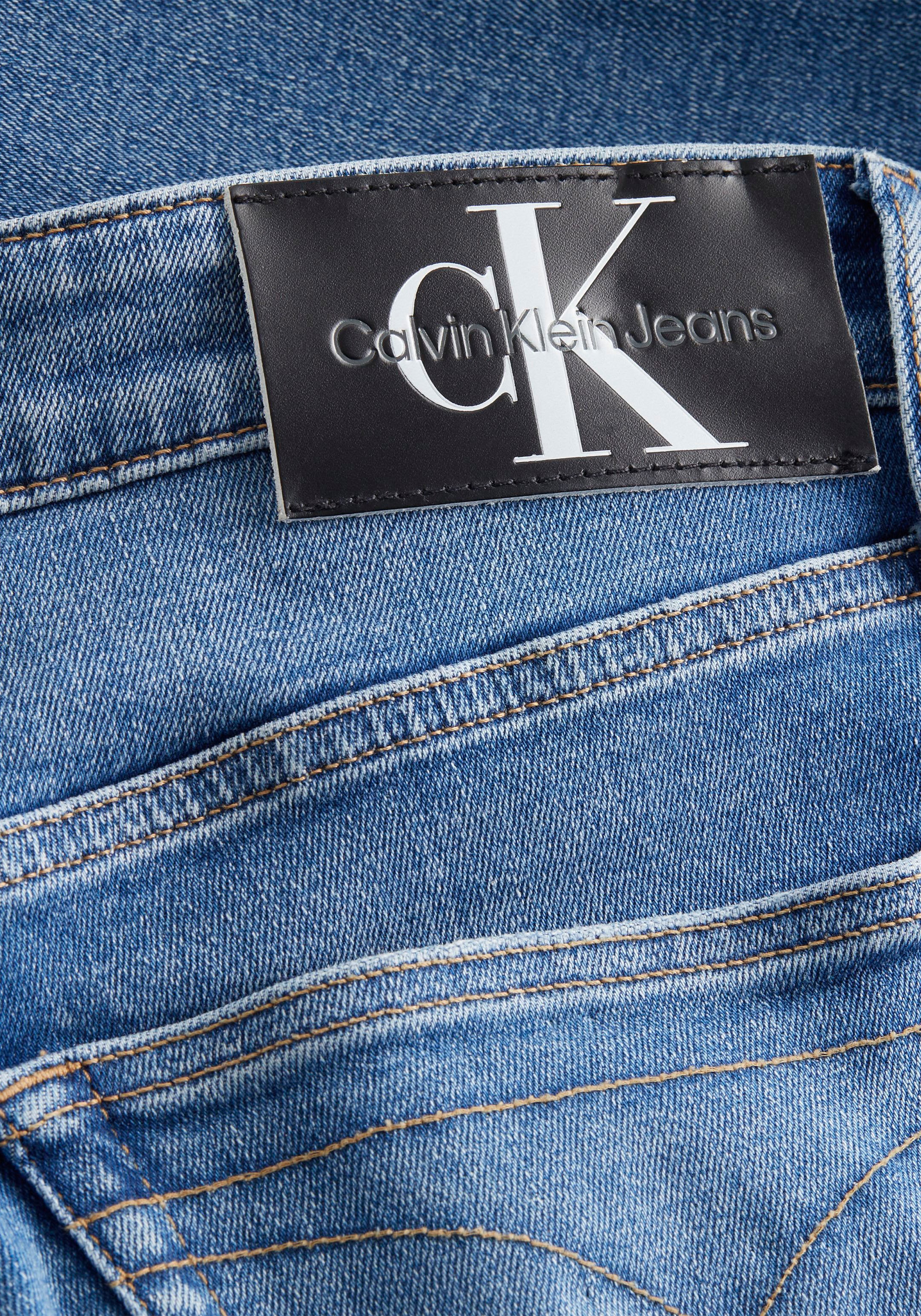 »SLIM«, Klein ♕ Calvin Calvin Leder-Badge mit bei Jeans Slim-fit-Jeans Klein