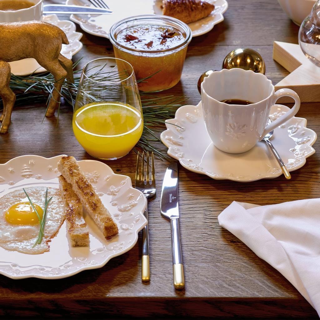 Villeroy & Boch Geschirr-Set »Kaffeeservice Toy's Delight Royal Classic 18er Set weiß« Spülmaschinengeeignet, Mikrowellenfest