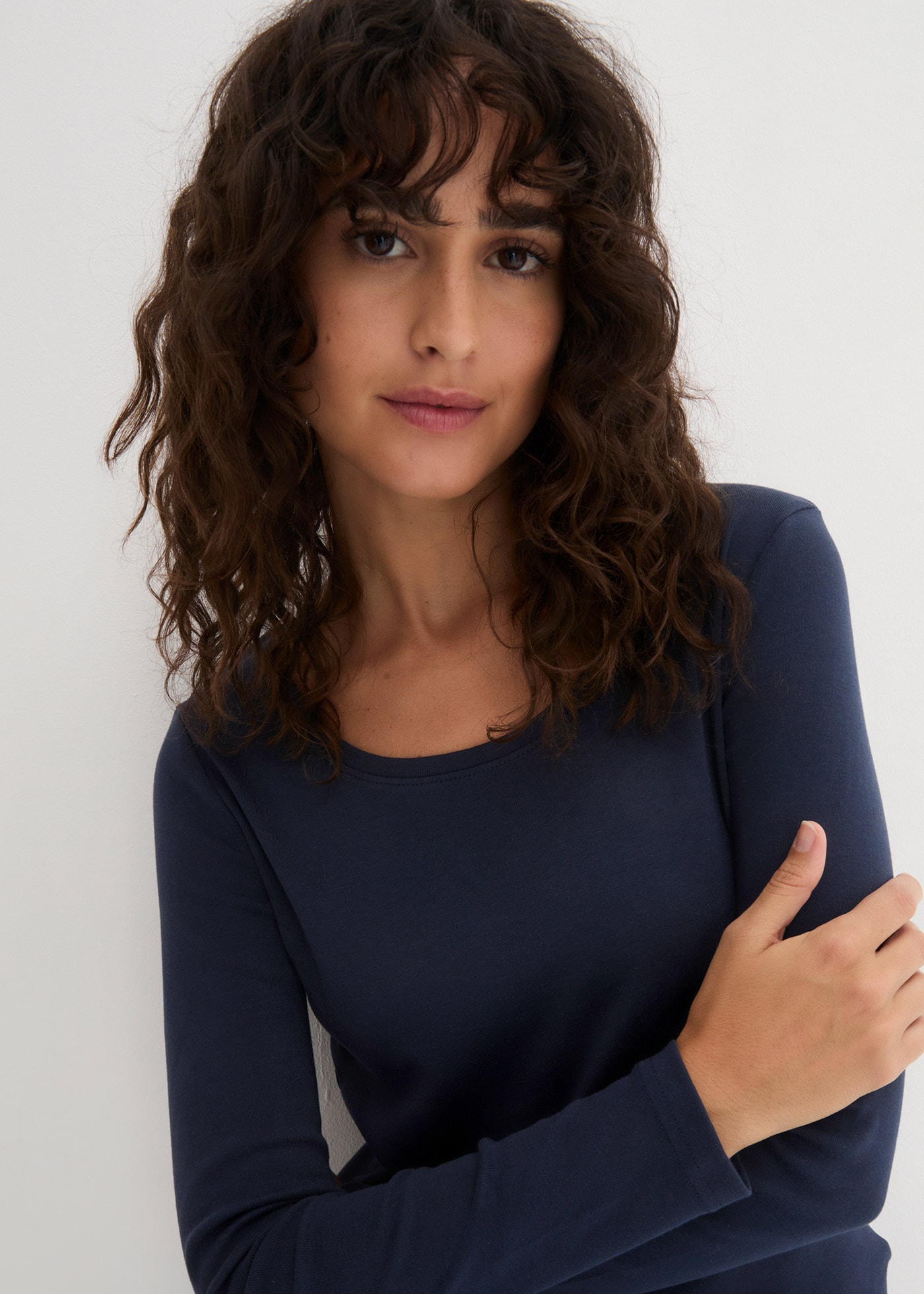 bonprix Langarmshirt leicht taillierte Passform, Rundhalsausschnitt, aus reiner Baumwolle