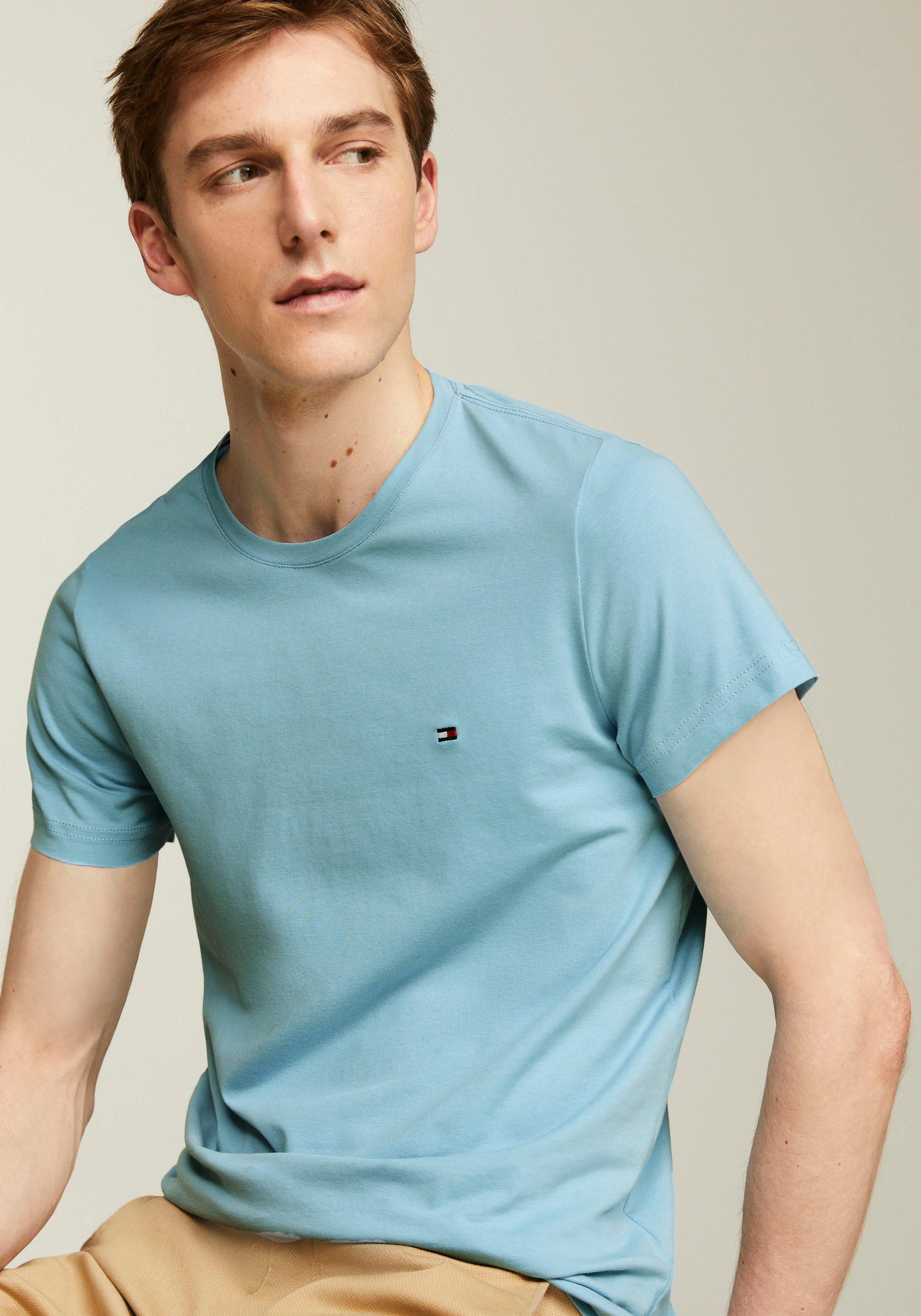 Tommy Hilfiger T-Shirt »STRETCH SLIM FIT TEE«, mit Rundhalsausschnitt