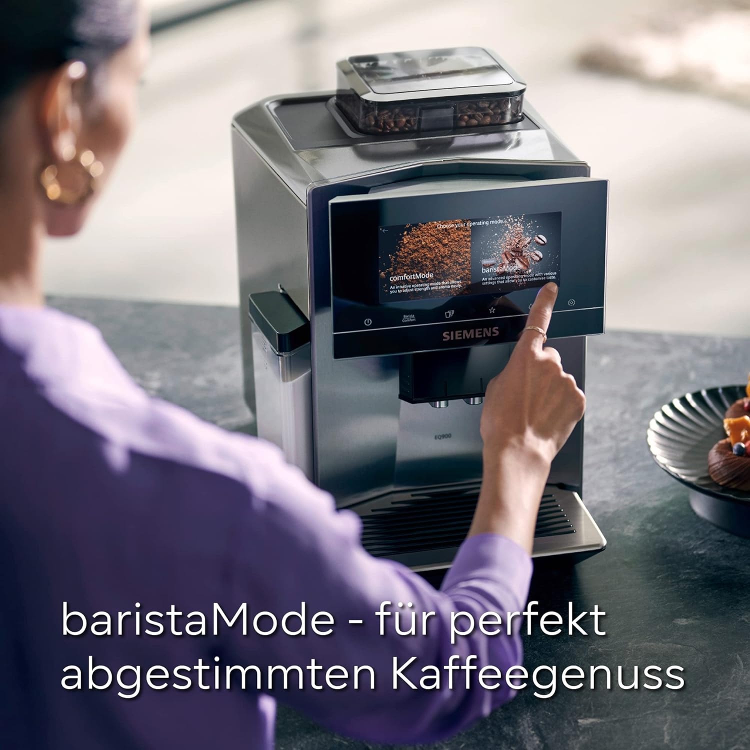 SIEMENS Kaffeevollautomat »EQ900 TQ907D03, intuitives 6,8" TFT-Display, 2 Bohnenbehälter« Barista-Modus, App, Geräuschreduzierung, 10 Profile, edelstahl