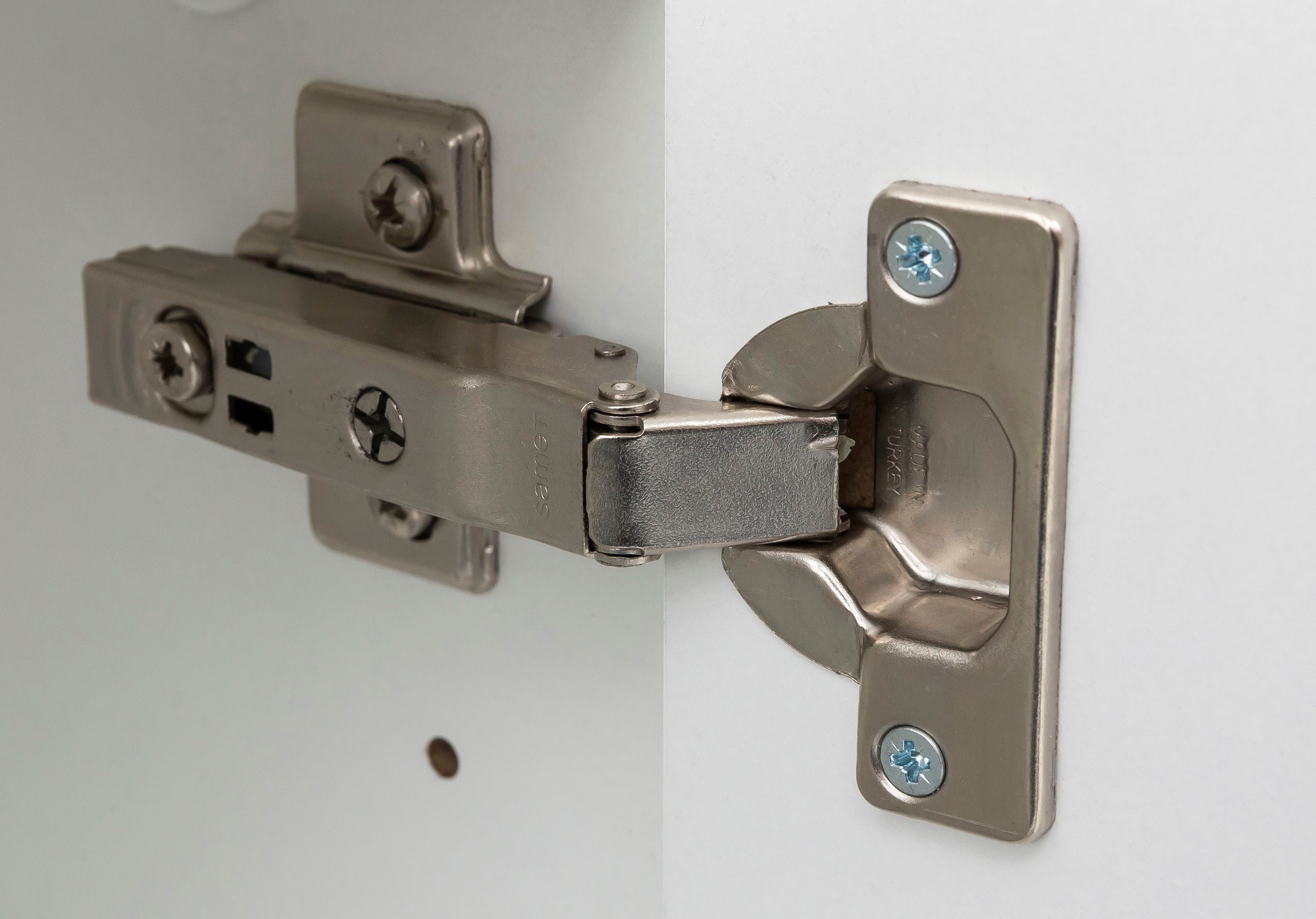 welltime Spiegelschrank »Trento, verschiedene Ausführungen und Farben« Breite 60 cm, mit 3D-Effekt, Spiegeltüren, Inklusive LED-Beleuchtung