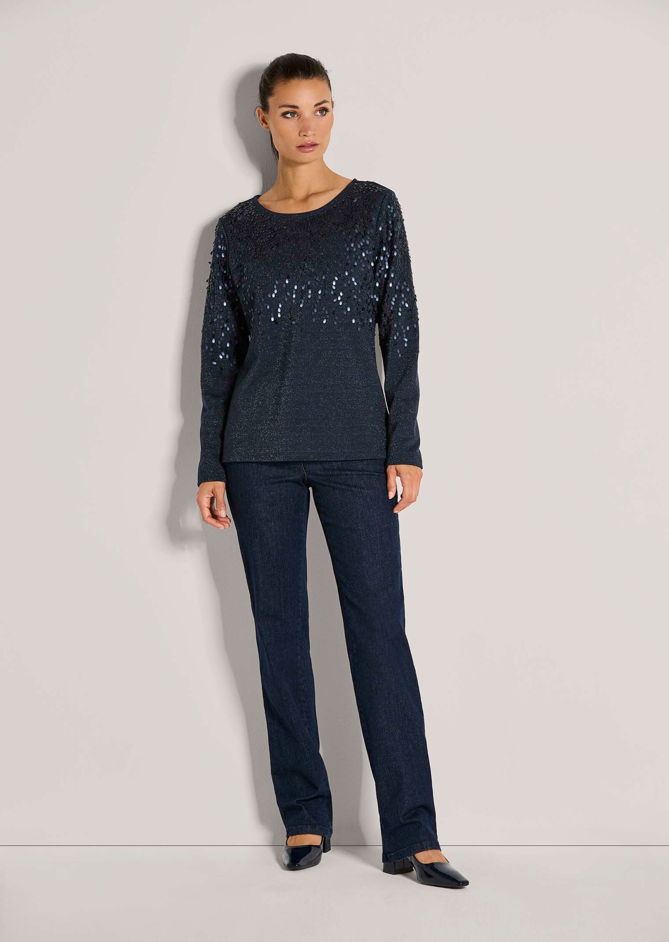 MADELEINE Langarmshirt »Sweatshirt Glitzeroberteil mit funkelnden Details« Glanzeffekte durch Pailletten